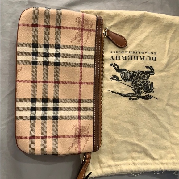 Burberry clutch - $$$ give me an offer - Picture 2 of 4